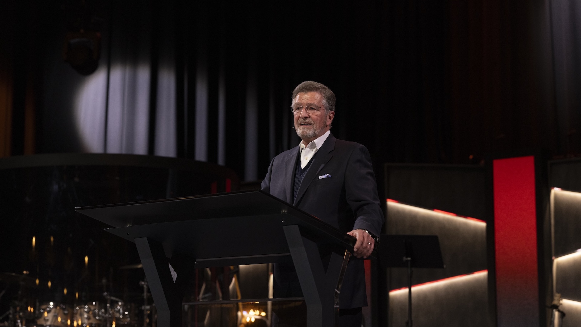 Pastor Carter Conlon